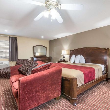 Econo Lodge Inn & Suites בריאנט מראה חיצוני תמונה