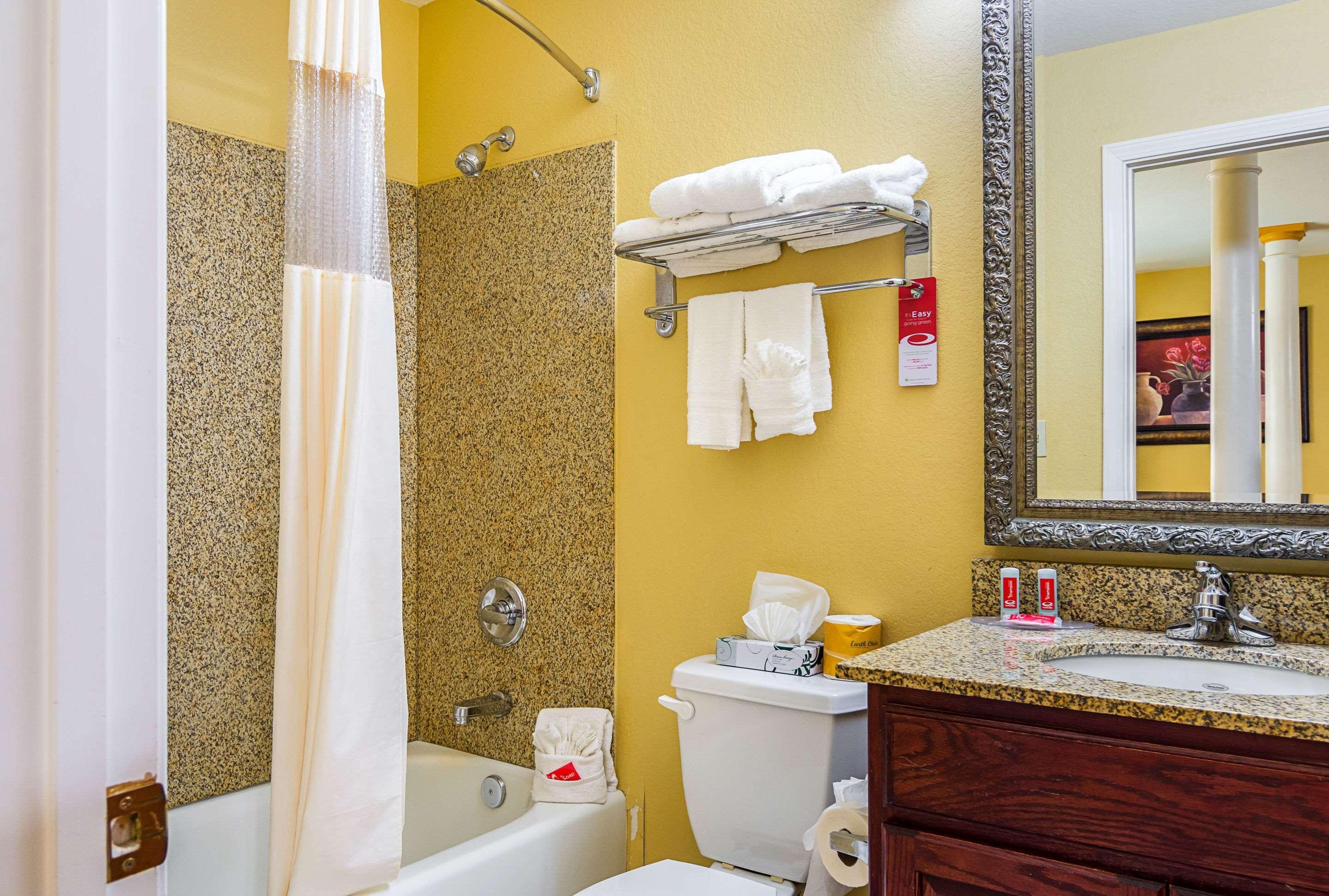 Econo Lodge Inn & Suites בריאנט מראה חיצוני תמונה