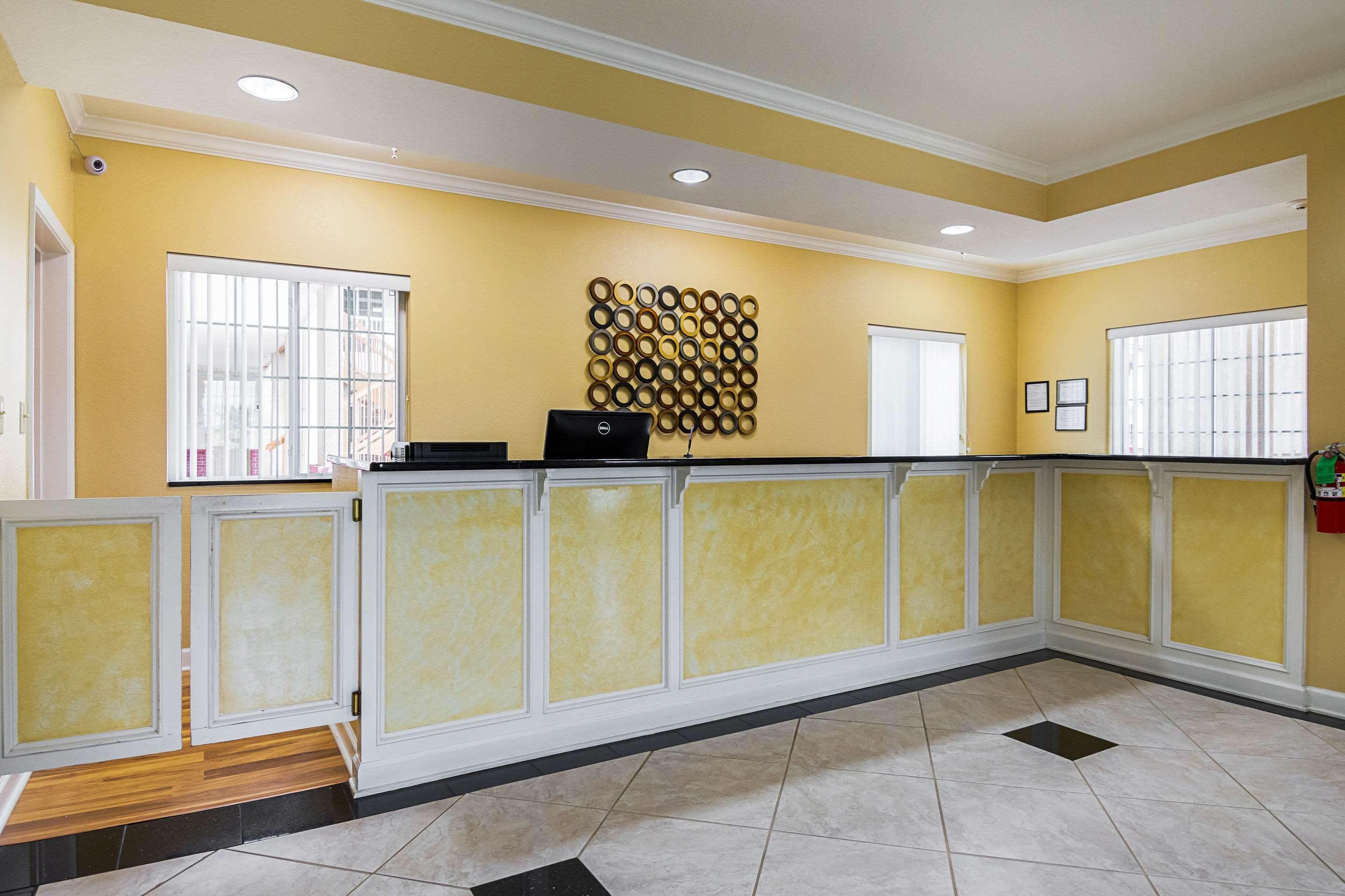 Econo Lodge Inn & Suites בריאנט מראה חיצוני תמונה