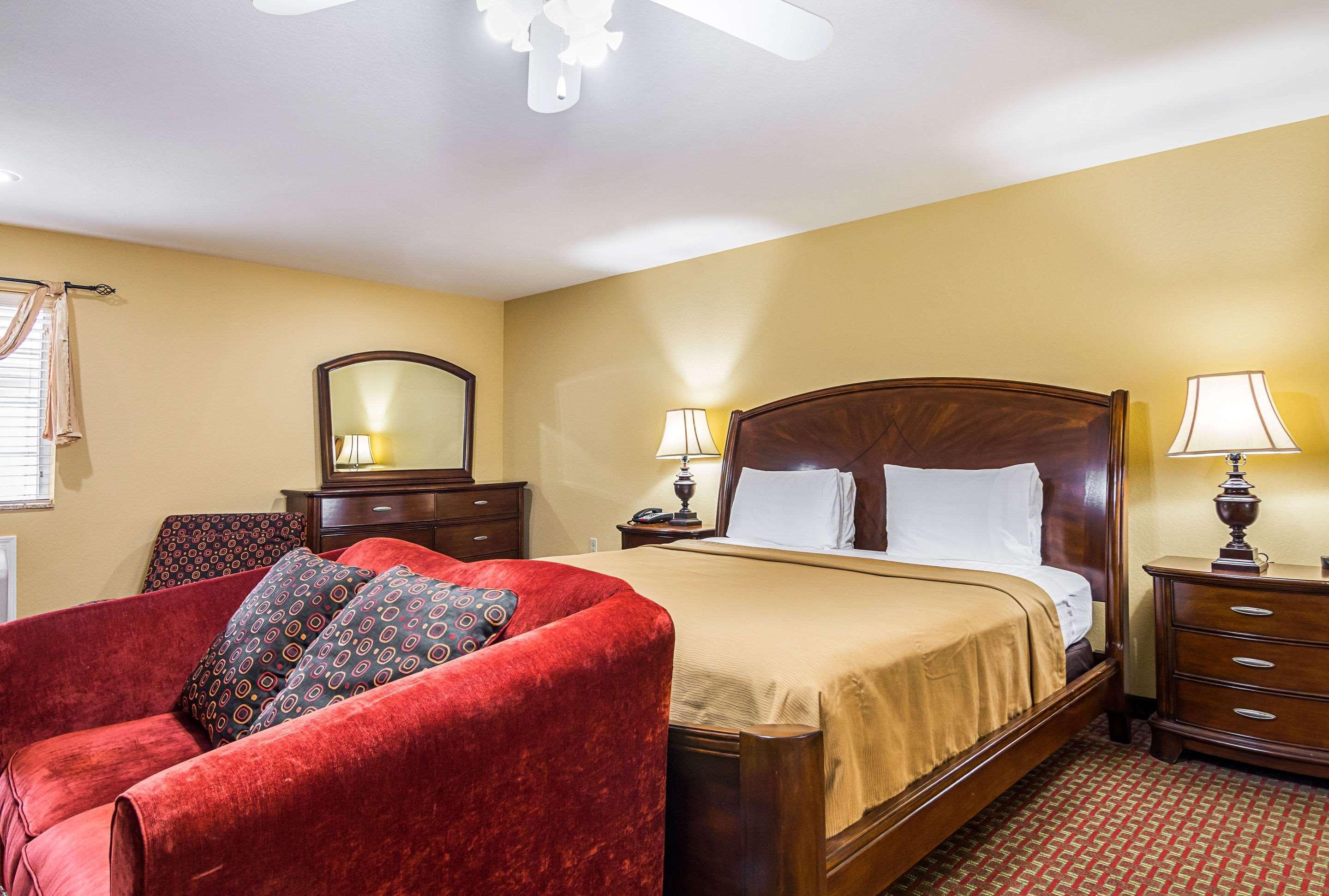 Econo Lodge Inn & Suites בריאנט מראה חיצוני תמונה