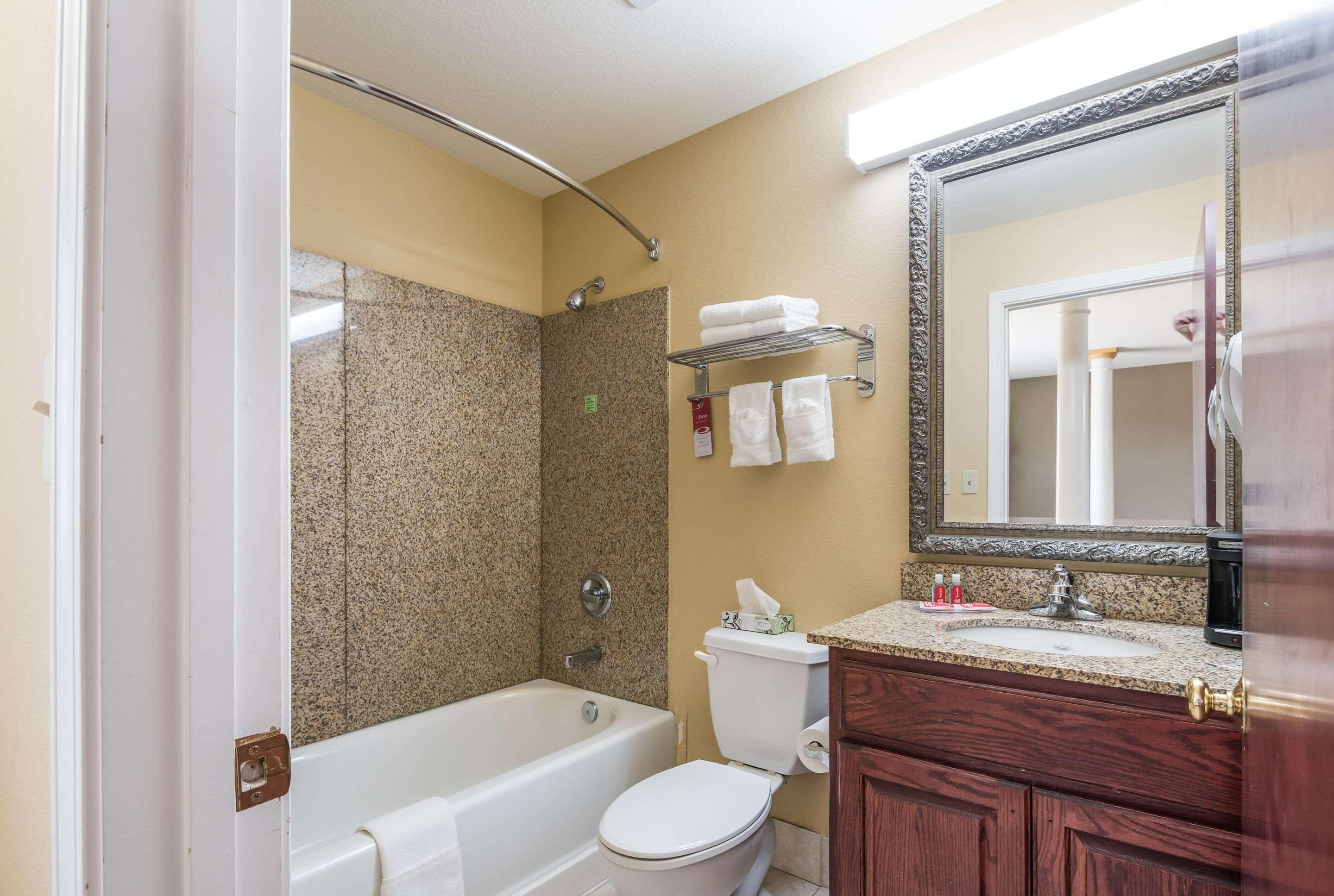 Econo Lodge Inn & Suites בריאנט מראה חיצוני תמונה