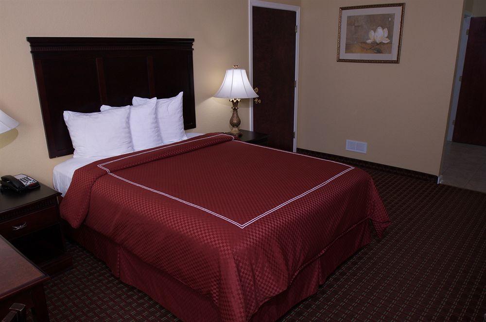 Econo Lodge Inn & Suites בריאנט מראה חיצוני תמונה