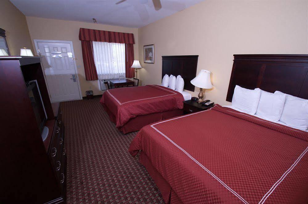 Econo Lodge Inn & Suites בריאנט מראה חיצוני תמונה